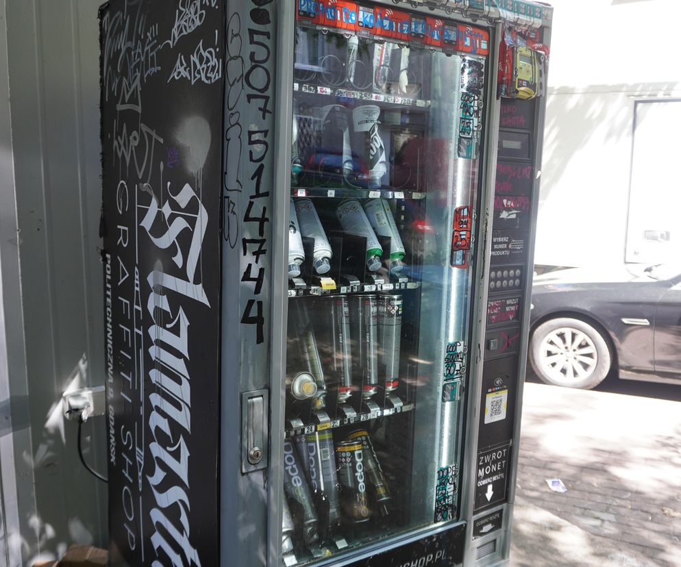 Graffomat na Ochocie. Dzielnica walczy z nielegalną maszyną do graffiti