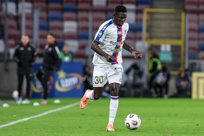 Górnik Zabrze liderem Ekstraklasy. O wyniku zadecydowała samobójcza bramka. Ponad 25 tys. kibiców na trybunach