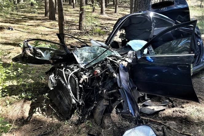 Tragiczny wypadek z Chojna do Sierakowa! NIE ŻYJE jedna osoba, a dwie trafiły do szpitala 