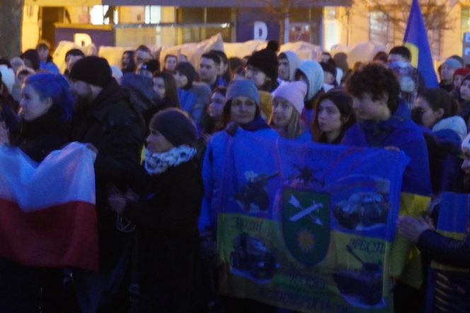 Manifestacja w trzecią rocznicę wybuchu wojny w Ukrainie