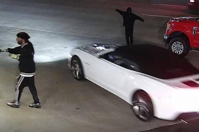 Kradzież aut z salonu Chevroleta w St. Louis