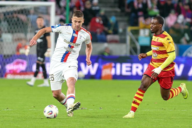 Górnik Zabrze liderem Ekstraklasy. O wyniku zadecydowała samobójcza bramka. Ponad 25 tys. kibiców na trybunach