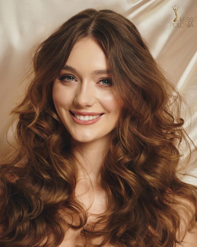 JUSTYNA ROGUSKA (Ożarów Mazowiecki, województwo mazowieckie)