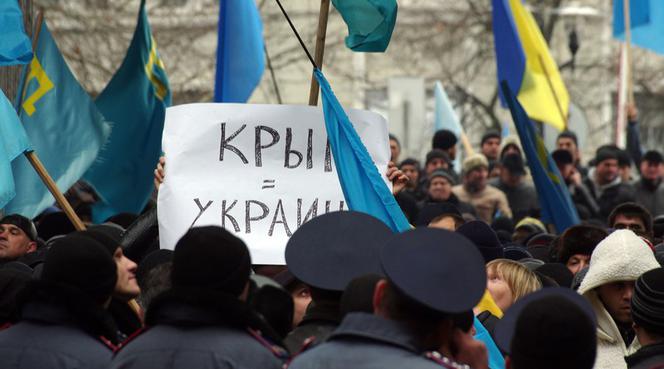 Janukowycz z Moskwy rządzi Ukrainą