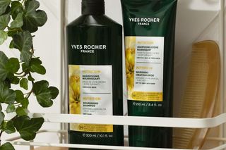 Botaniczna odpowiedź na suche włosy