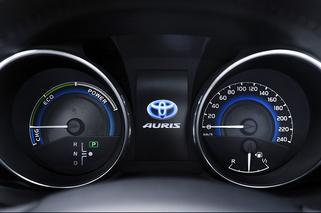 2015 Toyota Auris facelifting
