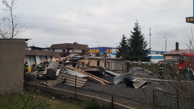 Wybuch przy ul. Łowickiej. Sprawą zajęła się prokuratura i policja