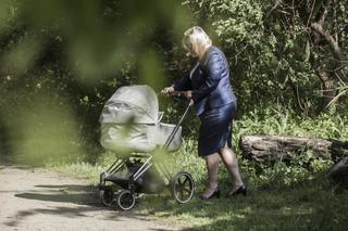 Zabrała wnuczka do lasu