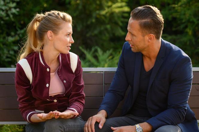 Barwy szczęścia, odcinek 2201: Nawrócony Sebastian będzie błagał byłą striptizerkę Dominikę, żeby do niego wróciła!