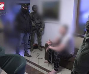 CBŚP rozbiło niebezpieczny gang z PIaseczna. 13 osób zatrzymanych