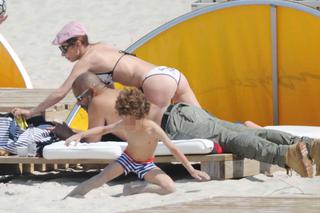 AGNIESZKA DYGANT Z RODZINĄ NA WAKACJACH W JURACIE_1PUBL.