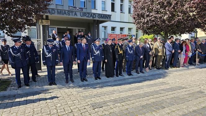 Nadanie sztandaru dla KPP w Świdwinie