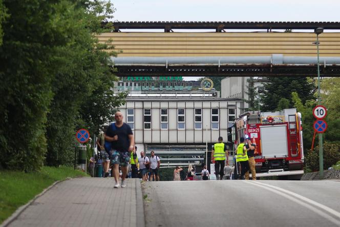 Wstrząs w kopalni Rydułtowy. Trwa akcja ratunkowa. Na miejscu śmigłowce LPR