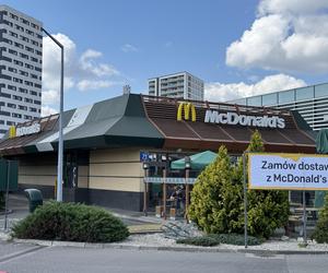 Koniec popularnego McDonald'sa w Warszawie. Zamyka się też stacja paliw. Była świadkiem okropnej tragedii