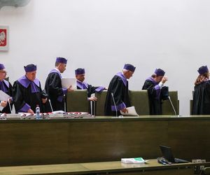 Wielka awantura przed Trybunałem Stanu. Szok! Dzwonimy po policję!