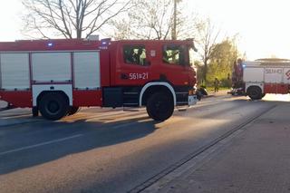 Zderzenie skutera z samochodem w Piasecznie. Do rannego wezwano śmigłowiec
