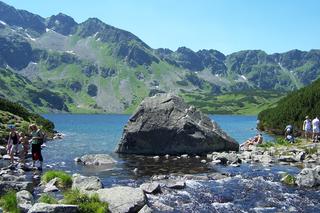 Nie tylko Morskie Oko! Oto najpiękniejsze tatrzańskie jeziora, do których łatwo dotrzeć [GALERIA]