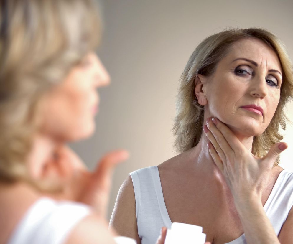 „Linie kodu kreskowego” wokół ust. Co je powoduje i jak się ich pozbyć?