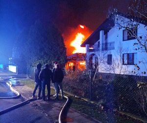 Pożar warsztatu samochodowego w Kotomierzu pod Bydgoszczą! Gigantyczny straty 