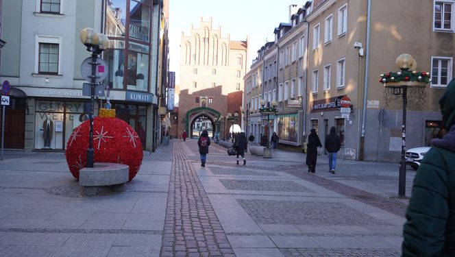 Ruszył Warmiński Jarmark Świąteczny w Olsztynie. Dziesiątki wystawców i tłumy na starówce