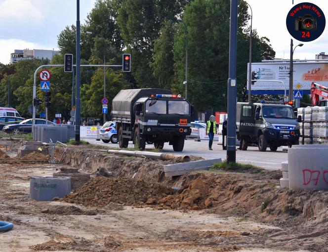 Wielka ewakuacja na Woli w Warszawie. Robotnicy znaleźli bombę