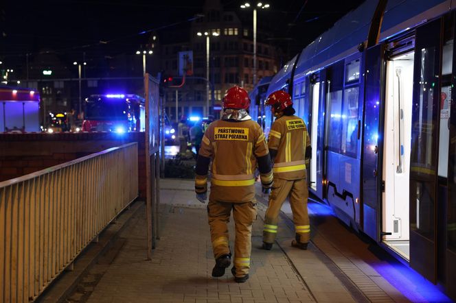 Koszmar we Wrocławiu. Motorniczy zasłabł, a tramwaj pędził. Są ranni