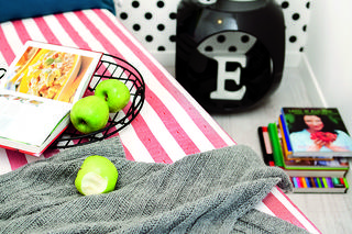 Niewielkie mieszkanie w czerni i bieli