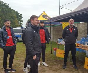 ​Szczeniak i kot znalazły nowy dom. To pierwsze efekty sobotniej akcji Bieg + 4 Łapy koło Leszna