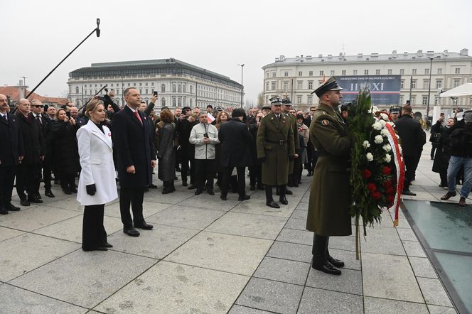 Kaczyńska z rodziną i Nawrockimi uczciła pamięć ojca