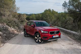 Volvo XC40 D4