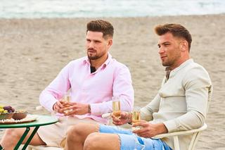 Love Island 9: Adrian przeszedł zmianę o 180 stopni? Fani są mocno zaskoczeni