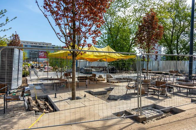 Plac Centralny w Warszawie pod koniec budowy