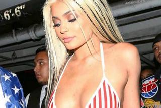 Halloween 2016: Kylie Jenner jako seksowna Christina Aguilera