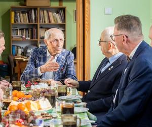 Walczył na frontach II wojny światowej, a teraz świętuje 100. urodziny! Piękny jubileusz majora Danielkiewicza