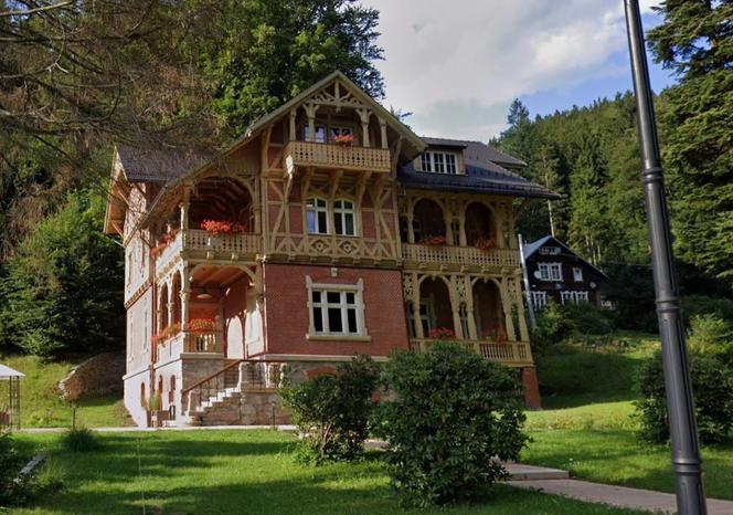 Międzygórze, czyli perła Sudetów. Dolnośląski Tyrol zachwyca piękną architekturą 