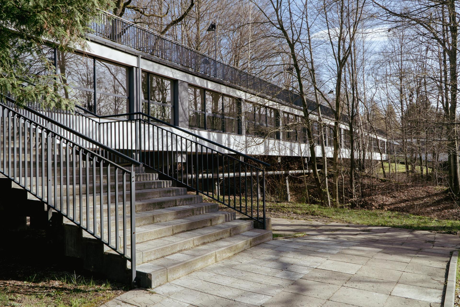 Sanatorium Równica w Ustroniu - zdjęcia. Modernistyczna bryła niczym okręt