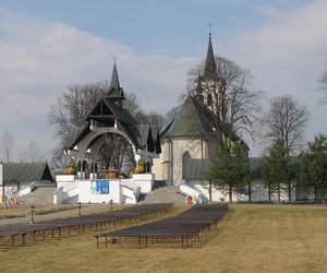 Zapomnij o Zakopanem! To najstarsza wieś na Podhalu! Zachwyca jako duchowa stolica regionu [GALERIA]