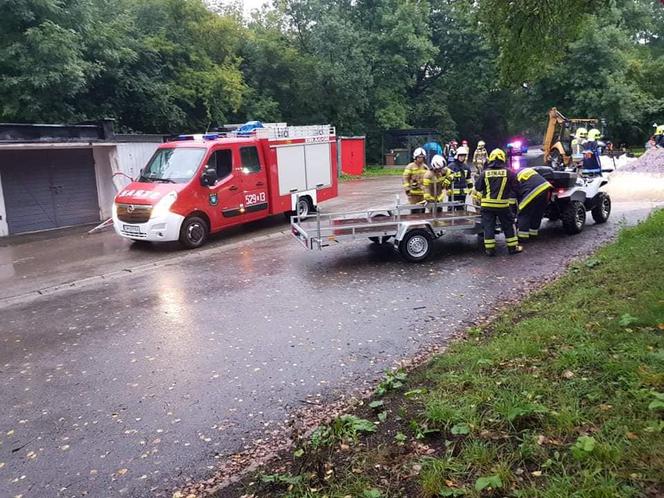 Śląsk jak Atlantyda! Wszystko zalane. Strażacy interweniowali ponad 600 razy [ZDJĘCIA]