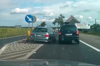 SZOK! Tak Niemcy jeżdżą po Polsce! Kierowca BMW staranował Opla - WIDEO