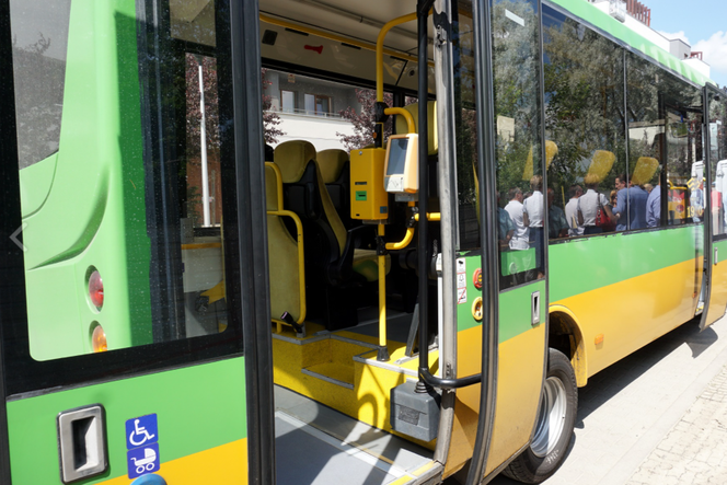 Tramwaje i autobusy w Poznaniu będą jeździły rzadziej do 25 kwietnia! [SZCZEGÓŁY]