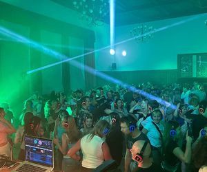 To pierwsza taka impreza w Olsztynie. Tłumy na Silent Disco w… ratuszu
