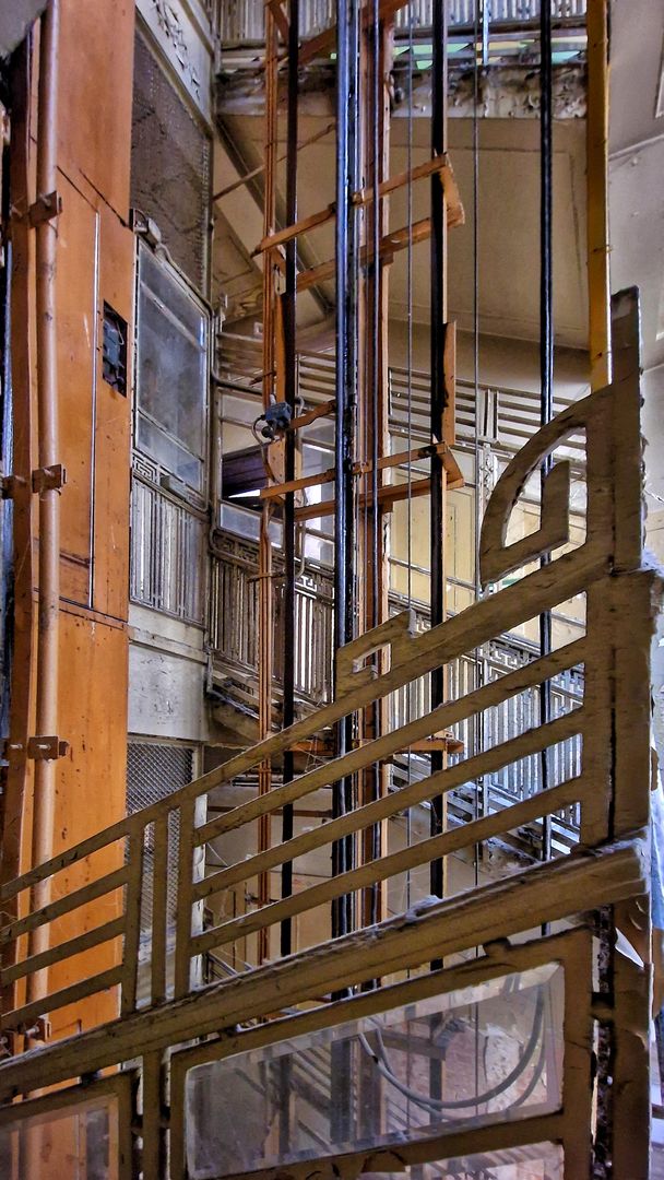 Oryginalny wygląd klatki schodwej