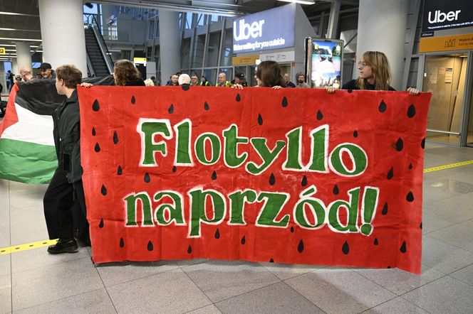 Poseł Sterczewski wrócił do Polski
