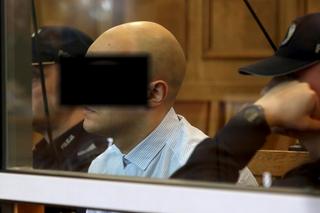 Najpierw uratował, później zabił. Udusił Kaję i upchnął w wersalce.