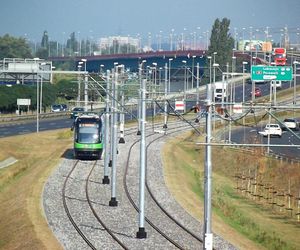 Miały być szybkie, jeżdżą wolniej niż rowery. Co się dzieje z tramwajami na Prawobrzeżu?