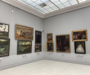 Pałac w Rogalinie zachwyca turystów. Znajduje się 20 kilometrów od Poznania 