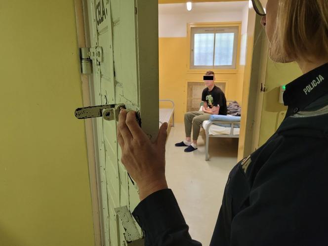 Rozbój w Zielonej Górze. 18-letek pobił nastolatka i ukradł mu rower