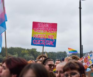 VI Toruński Marsz Równości. Przeciwnicy modlili się w centrum