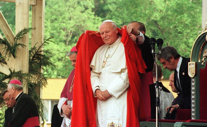 Rocznica zamachu na Jana Pawła II! Mało znane fakty i teorie
