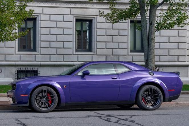 Dodge Challenger R/T Scat Pack Widebody